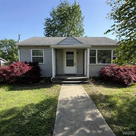 $99,000 | 850 Whittier Street, Wood River, IL 62095