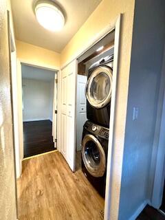 913 Lobster Lane Key Largo, FL 33037 - Photo 19 of 20 a view of a bedroom with washer and dryer