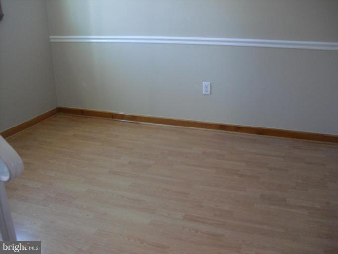 13136 Haddock Road Woodbridge, VA 22193 - Photo 29 of 29 Dining Area
