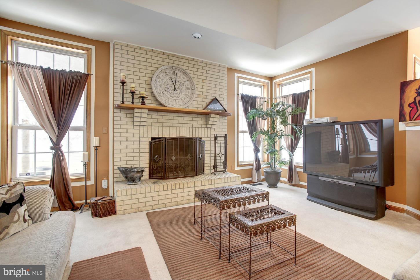 23420 Neck Road Aquasco, MD 20608 - Photo 12 of 30 Family Room