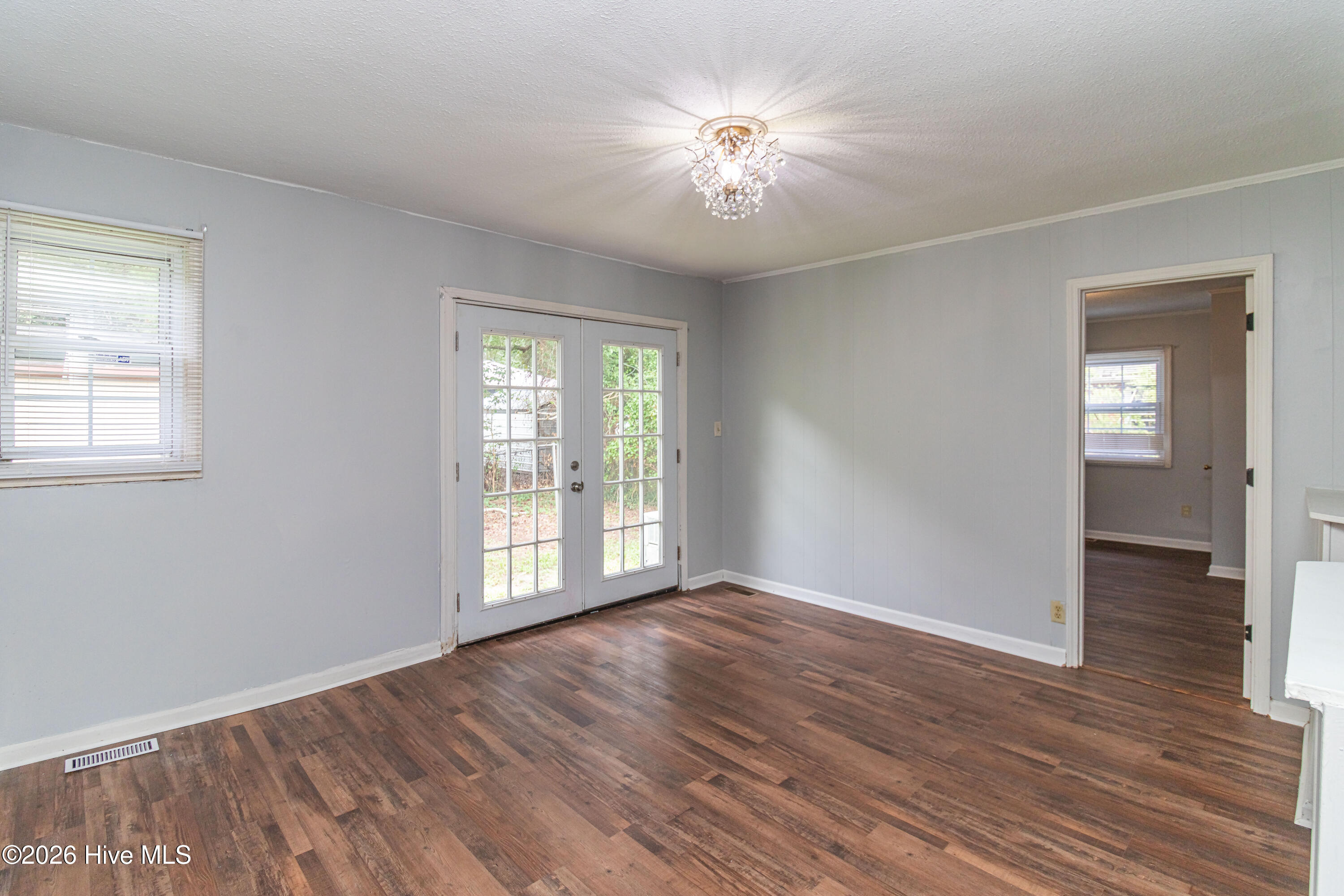 1209 Sycamore Road Kinston, NC 28501 - Photo 11 of 19