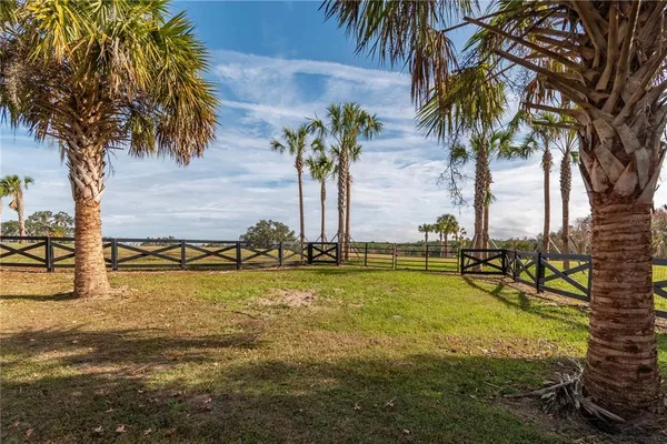$525,000 | 329 Reddick, Reddick, FL 32686