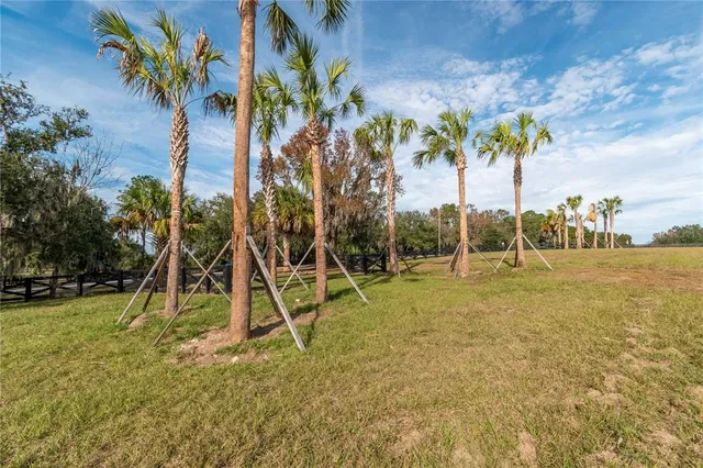 $525,000 | 329 Reddick, Reddick, FL 32686