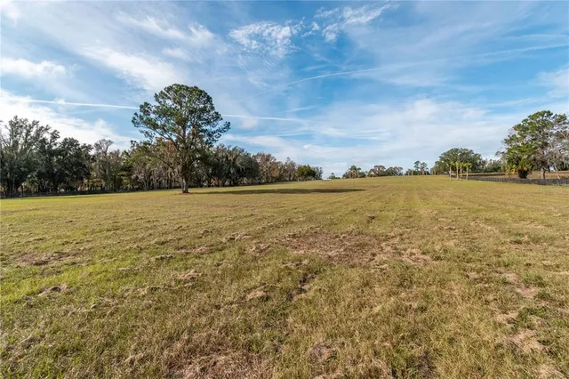$525,000 | 329 Reddick, Reddick, FL 32686