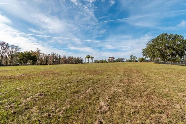 $525,000 | 329 Reddick, Reddick, FL 32686