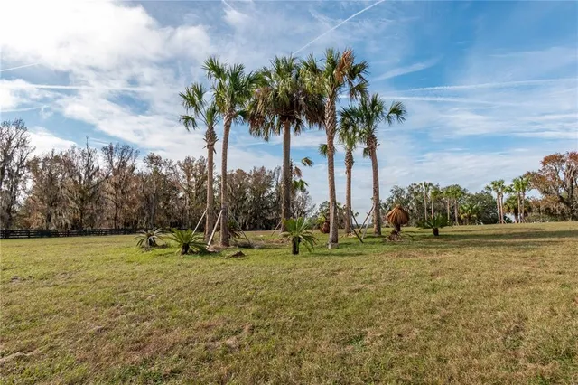 $525,000 | 329 Reddick, Reddick, FL 32686