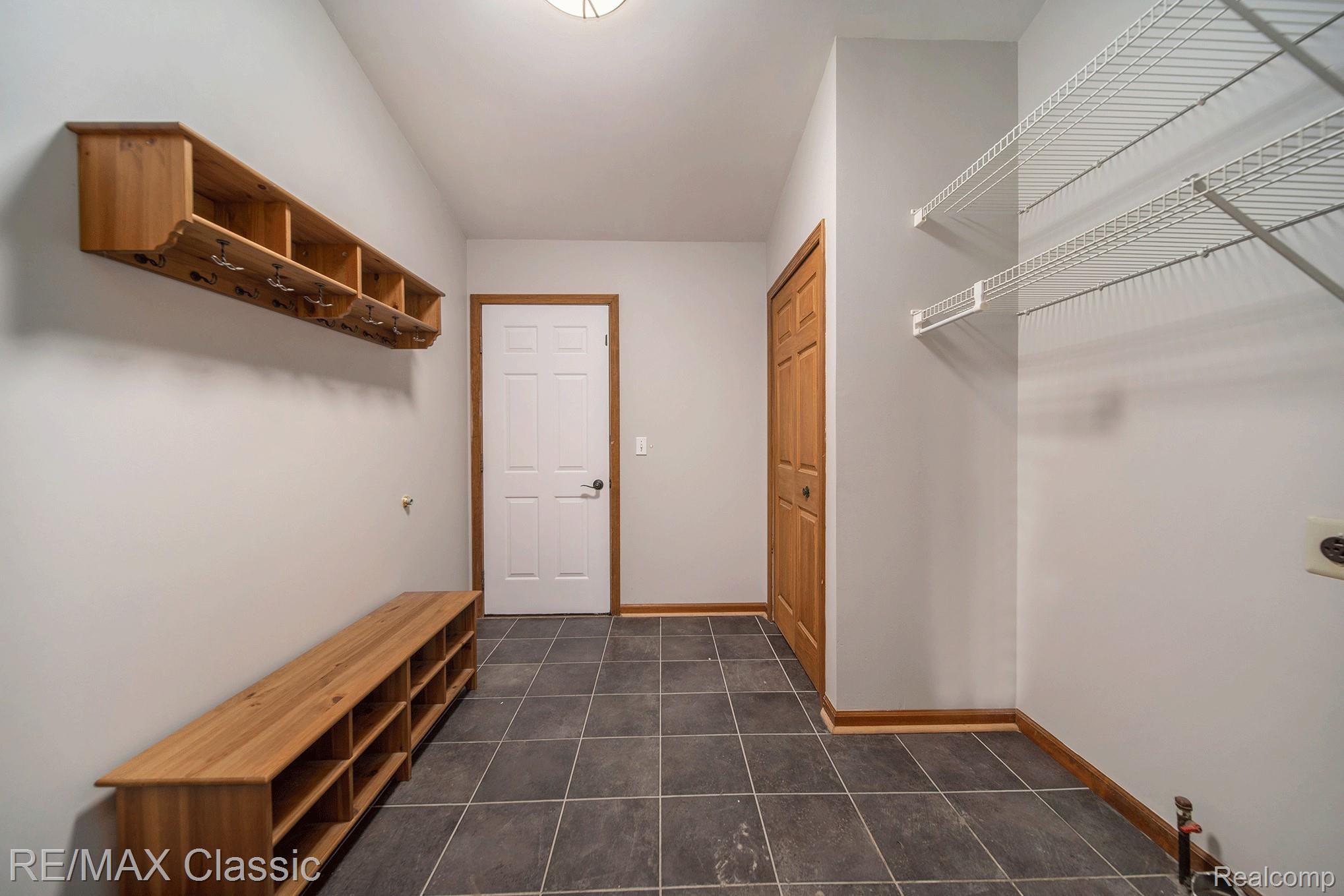 5406 Argentine Road Howell, MI 48855 - Photo 18 of 32 5406-Argentine_12.gif
