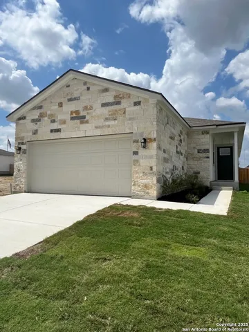 $304,990 | 738 Whitman Street, New Braunfels, TX 78130