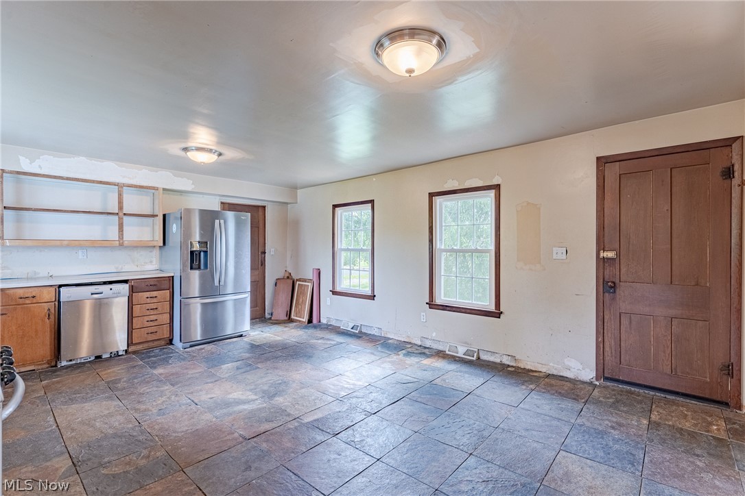 9440 Avery Road Broadview Heights, OH 44147 - Photo 3 of 22