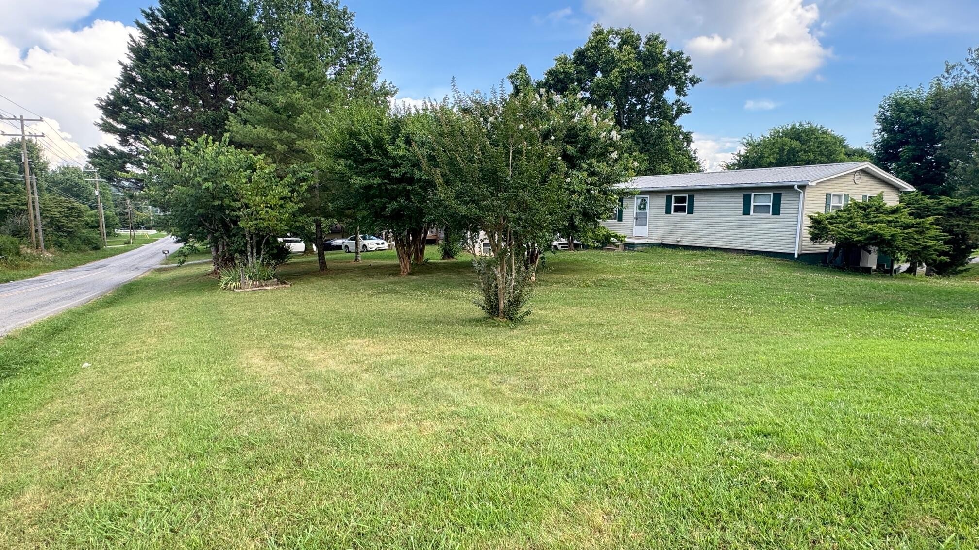 323 Wayman Road Madisonville, TN 37354 - Photo 6 of 21 Gallery Image 6