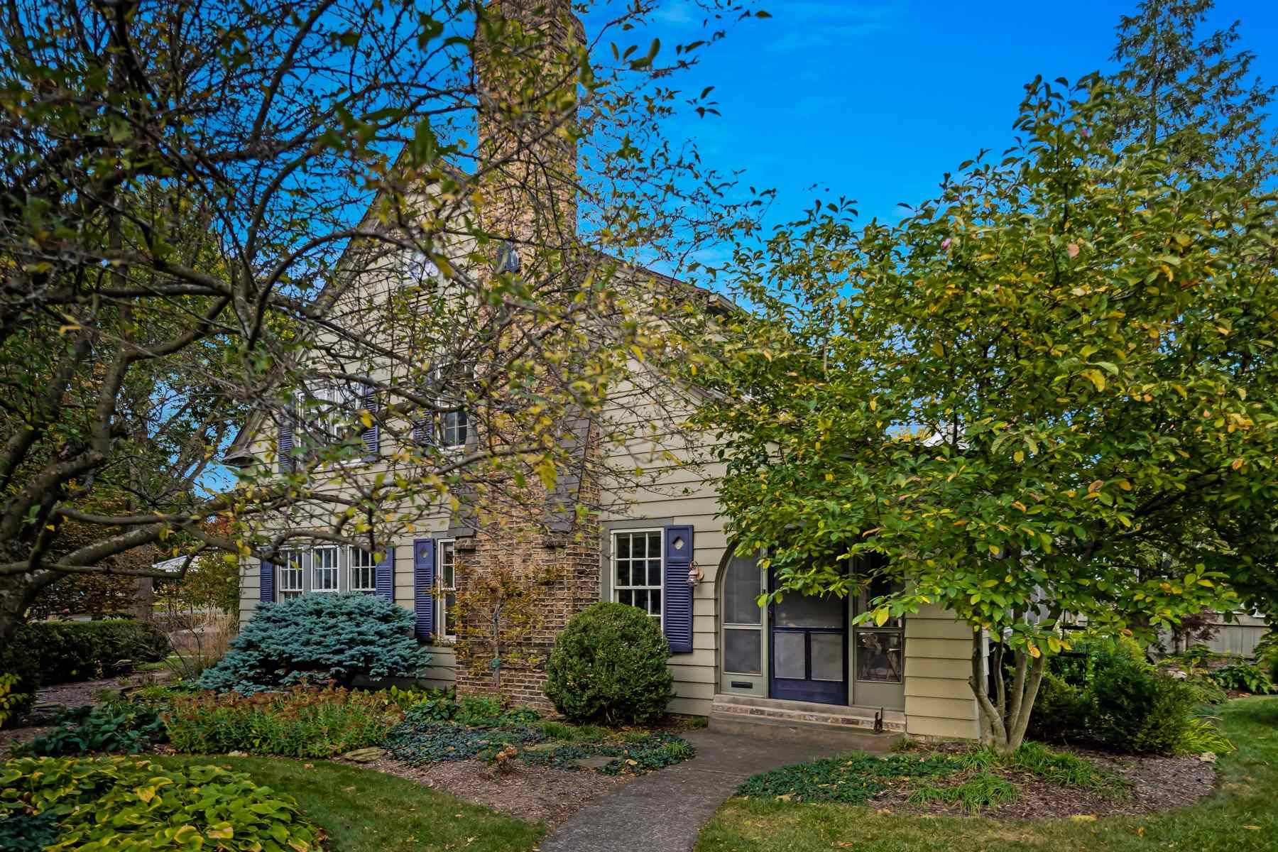 1124 Westover Road Fort Wayne, IN 46807 - Photo 1 of 36