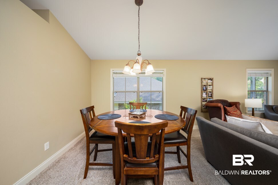 9012 Brookside Lane Daphne, AL 36526 - Photo 6 of 27 Dining area