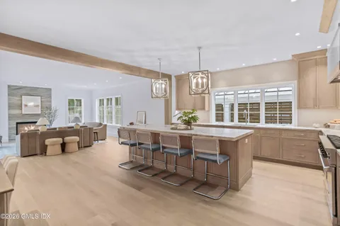$4,398,000 | 2 Potter Drive, Old Greenwich, CT 06870