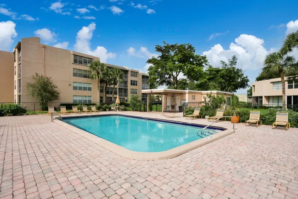 $1,799 | 9461 Evergreen Place, Unit 306, Davie, FL 33324