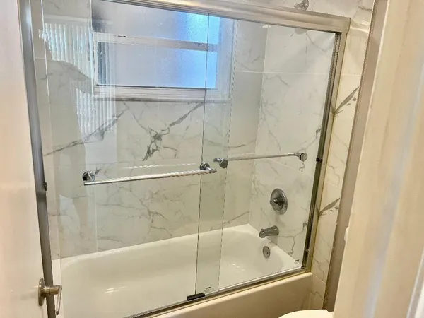 $1,799 | 9461 Evergreen Place, Unit 306, Davie, FL 33324