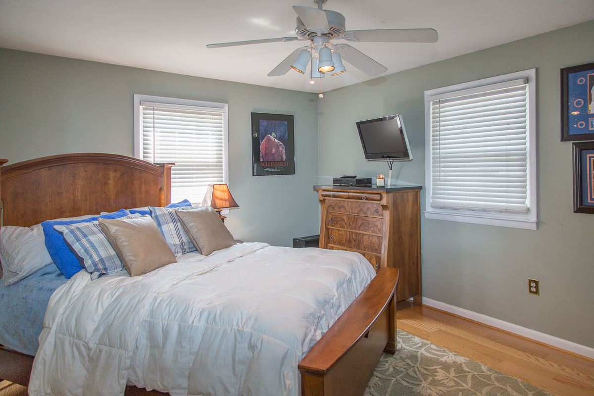 5720 Battlefield Road Harrisonburg, VA 22801 - Photo 21 of 41 a bedroom with bed tv and window