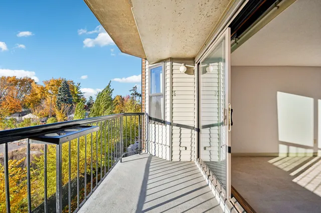 $134,900 | 2601 Kenzie Terrace, Unit 217, St. Anthony, MN 55418