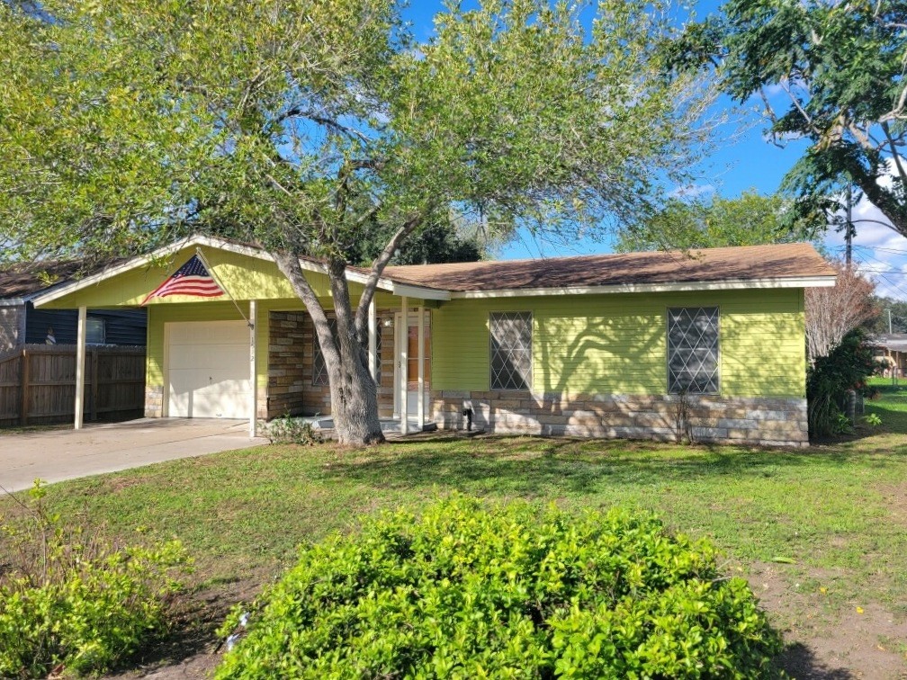 1512 East Santa Gertrudis St