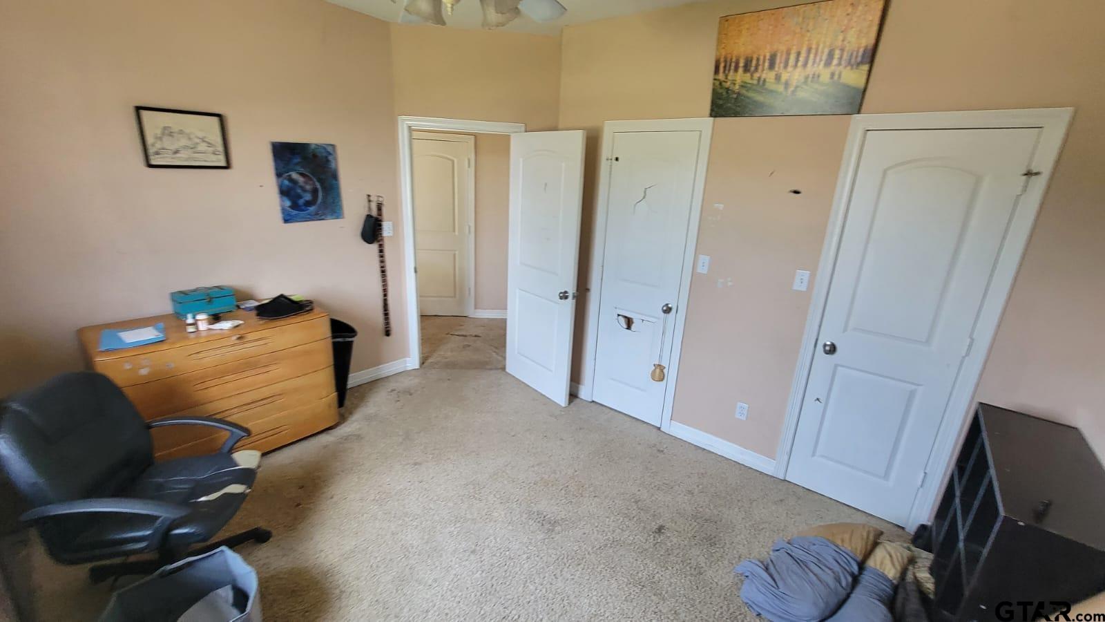 100 Thames Drive Bullard, TX 75757 - Photo 19 of 32 a workspace with furniture and wooden floor