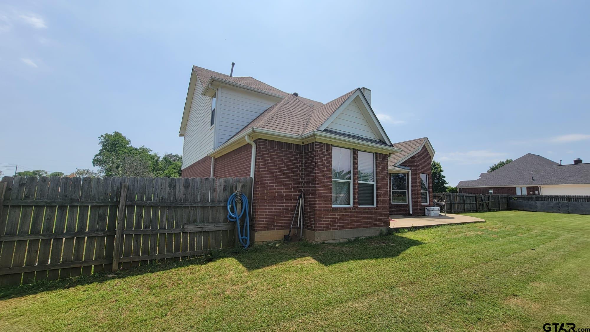 100 Thames Drive Bullard, TX 75757 - Photo 32 of 32 a front view of a house with garden