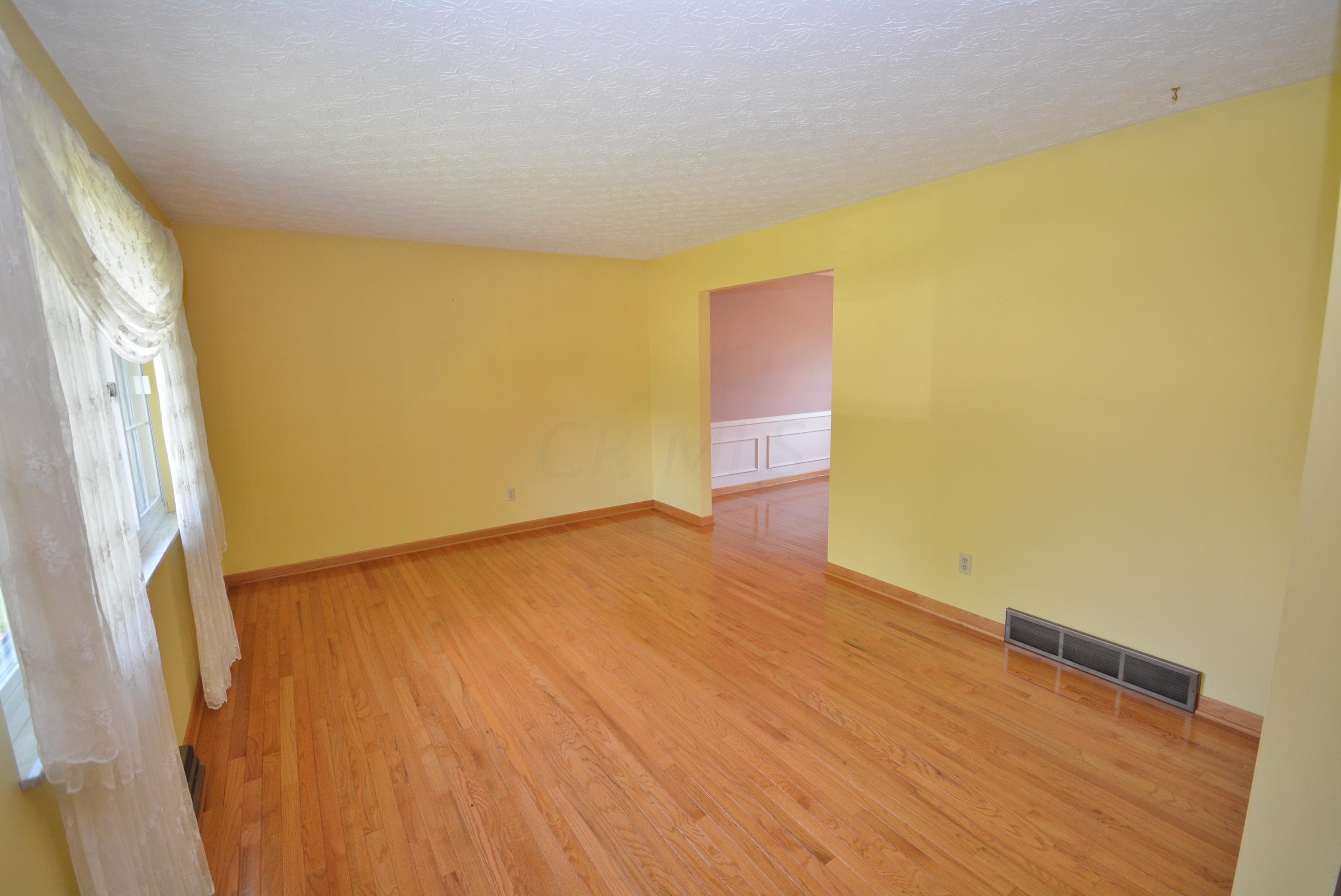 5474 Cedarbush Road Columbus, OH 43229 - Photo 13 of 38 Gallery Image 13