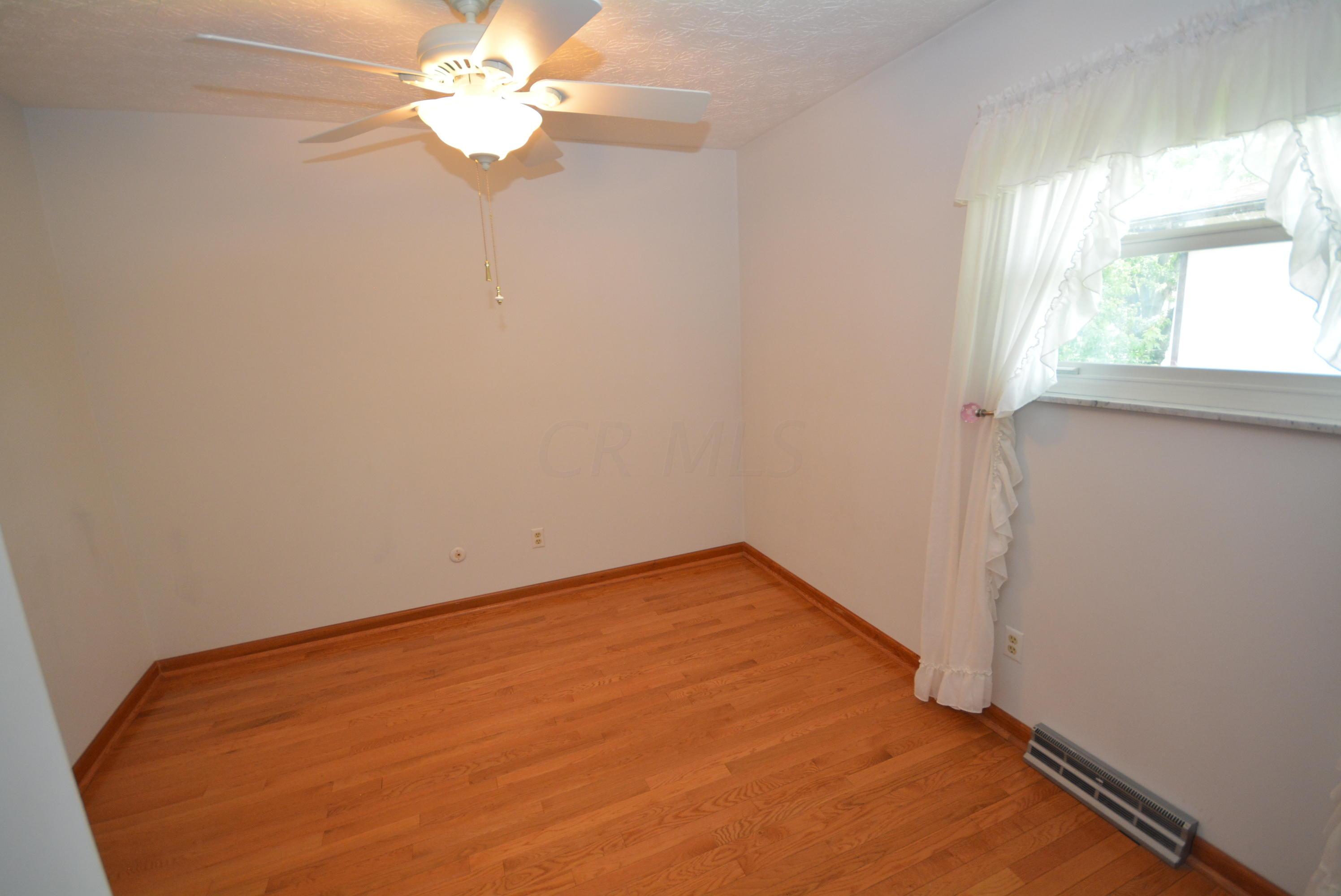 5474 Cedarbush Road Columbus, OH 43229 - Photo 25 of 38 Gallery Image 25