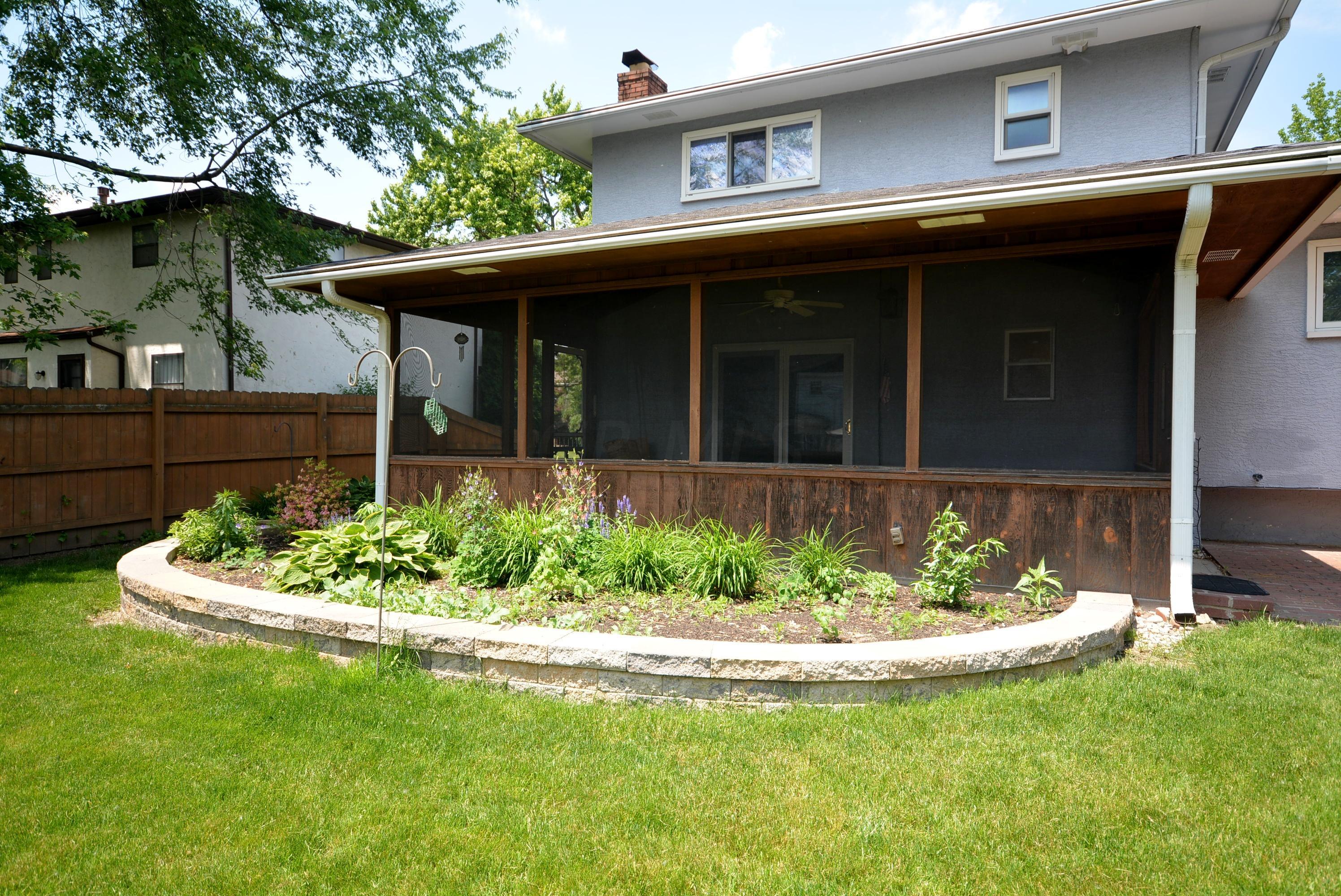 5474 Cedarbush Road Columbus, OH 43229 - Photo 4 of 38 Gallery Image 4