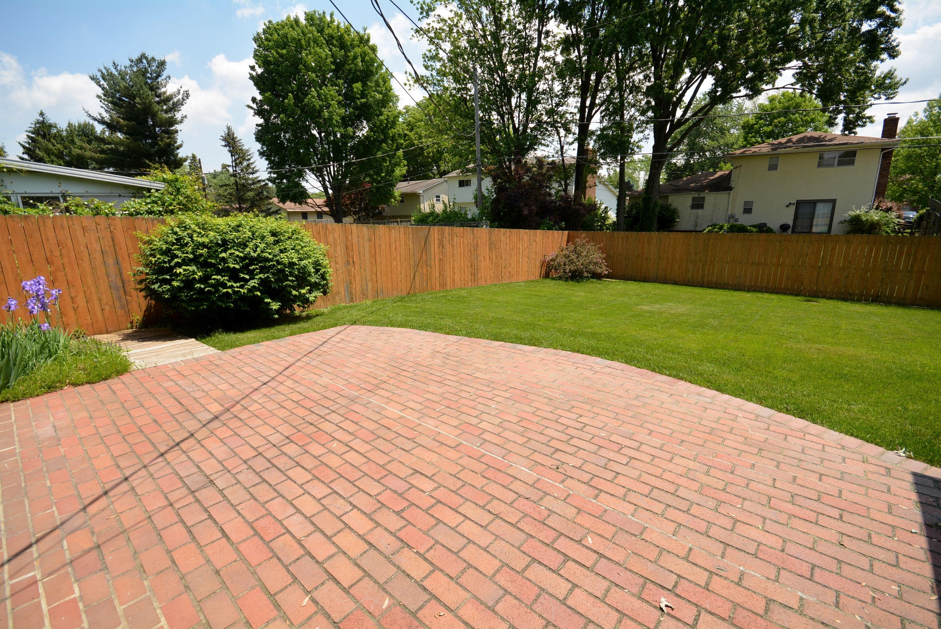 5474 Cedarbush Road Columbus, OH 43229 - Photo 9 of 38 Gallery Image 9