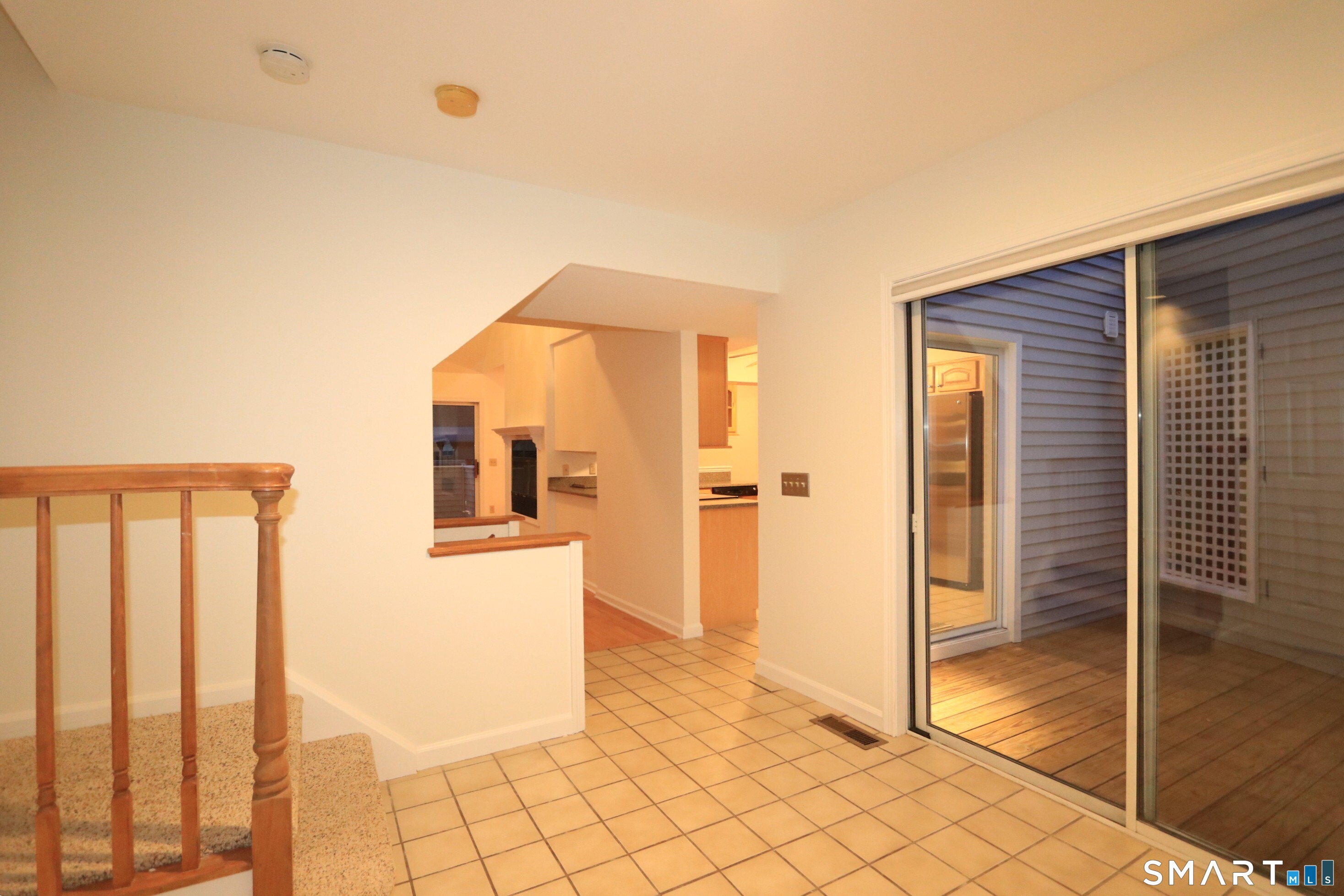 50 Wilton Crest Road, Unit 50 Wilton, CT 06897 - Photo 17 of 31 Entry hallway