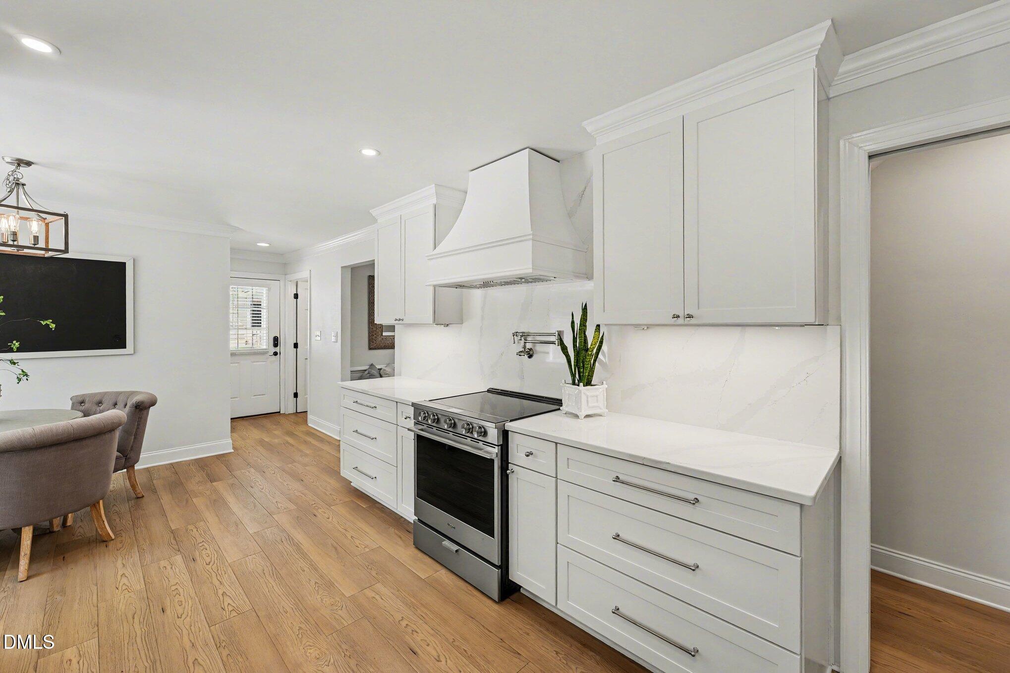 5605 Knollwood Road Raleigh, NC 27609 - Photo 12 of 34 013_file_8253