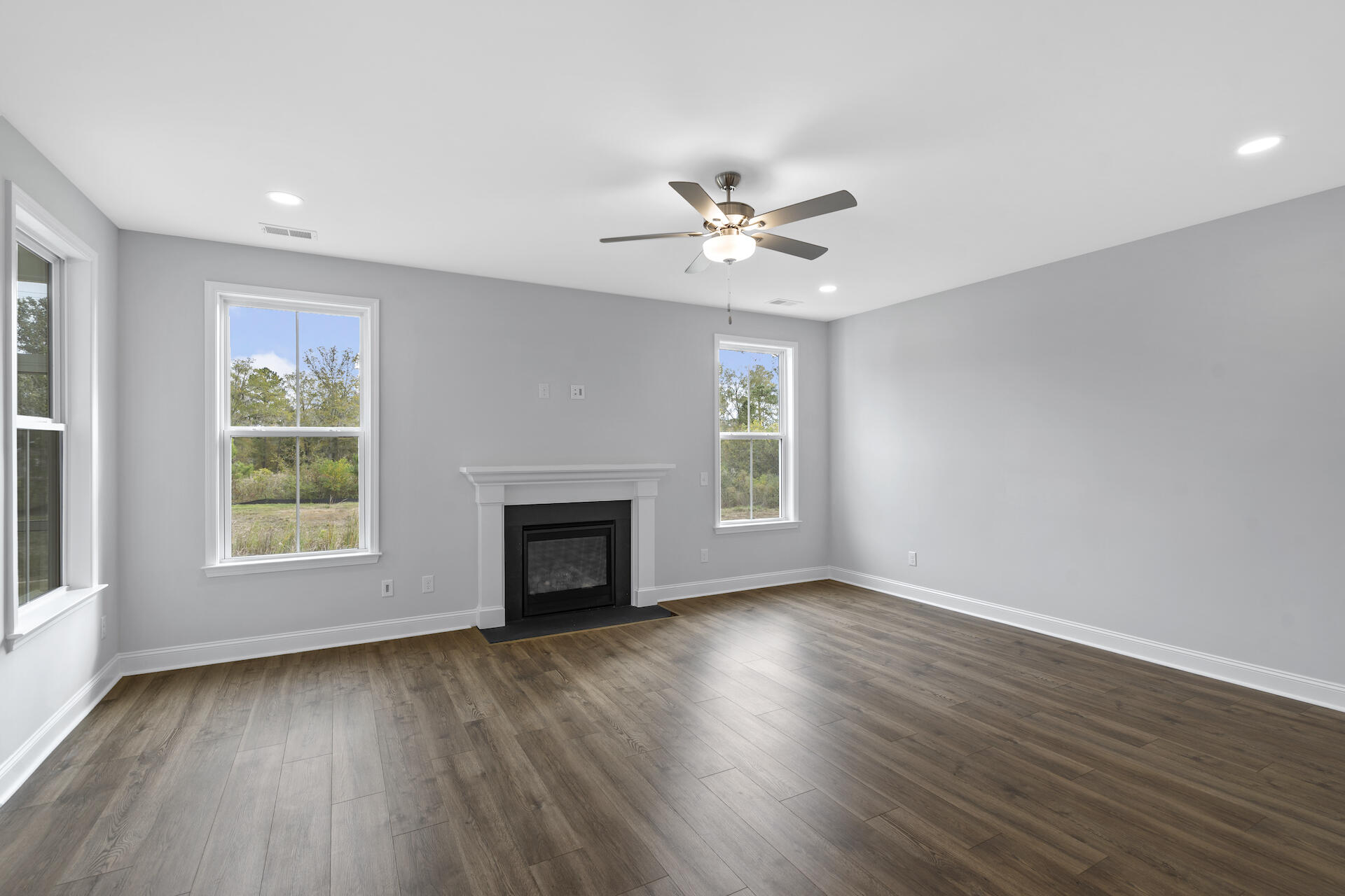 415 Grove End Road Moncks Corner, SC 29461 - Photo 9 of 30 SDH03914