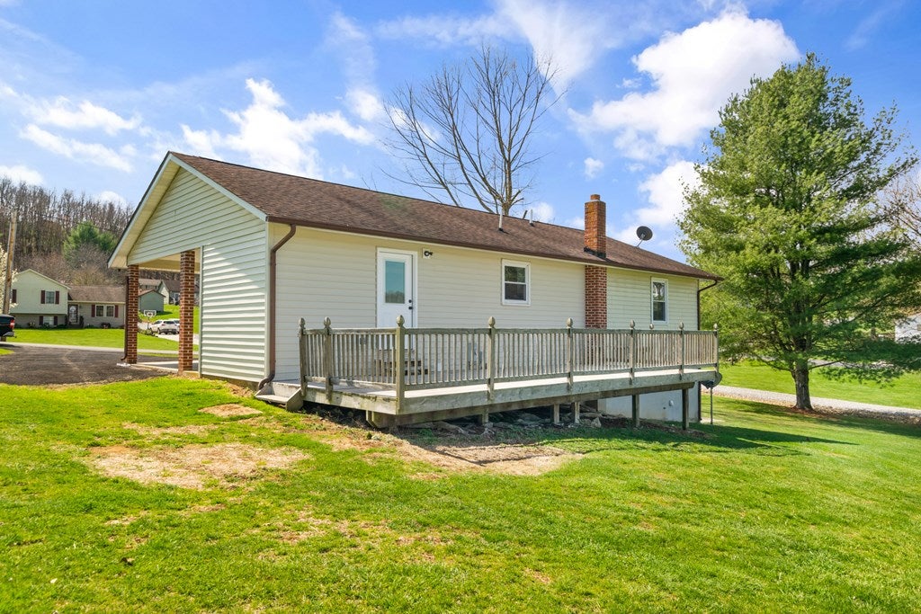 290 Whispering Pines Road Max Meadows, VA 24360 - Photo 5 of 35 Gallery Image 5