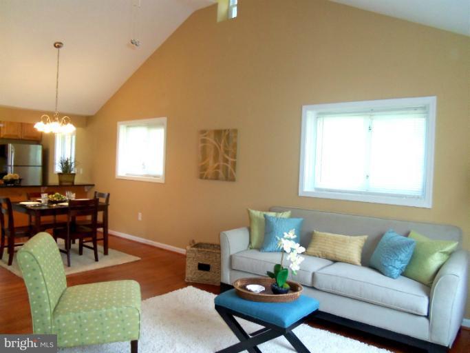 2201 Prichard Road Wheaton, MD 20902 - Photo 12 of 25 Living Room