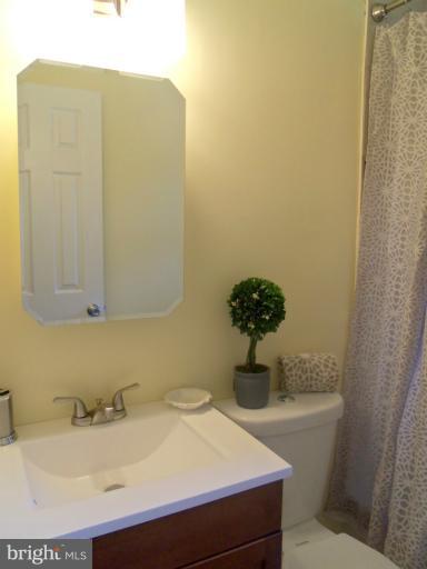 2201 Prichard Road Wheaton, MD 20902 - Photo 23 of 25 Bath