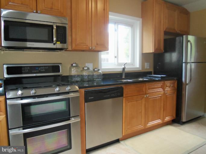 2201 Prichard Road Wheaton, MD 20902 - Photo 5 of 25 Kitchen
