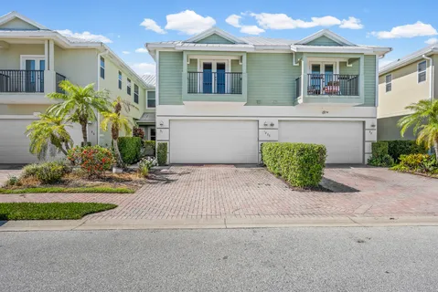 $325,000 | 1875 Bridgepointe Circle, Unit 31, Vero Beach, FL 32967
