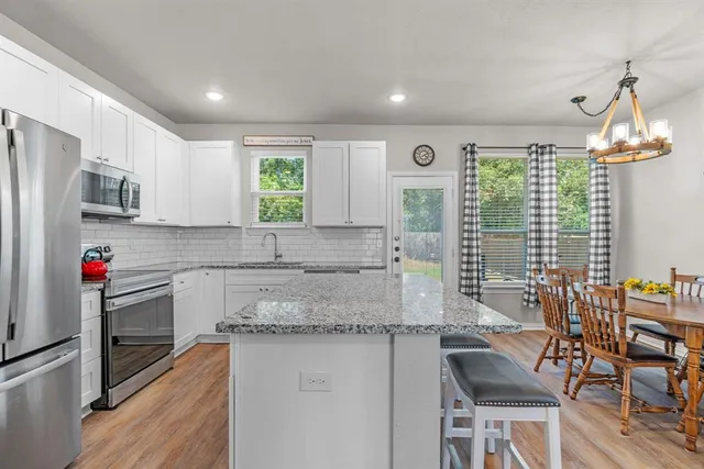 $315,000 | 608 Porcupine Drive, Springtown, TX 76082