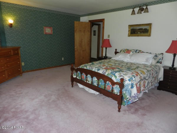 2105 Steele Road Bushkill, PA 18324 - Photo 20 of 59 Gallery Image 20