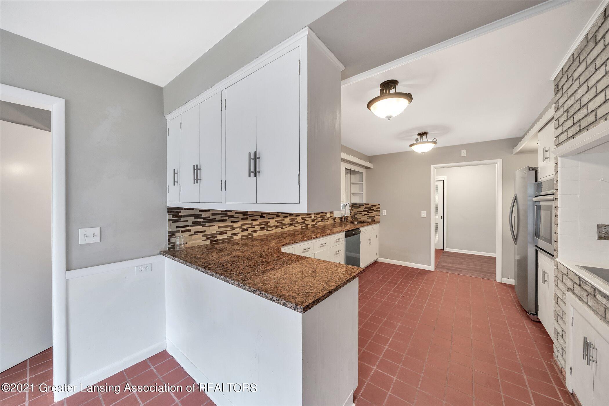 4005 Barton Road Lansing, MI 48917 - Photo 10 of 32 10-4005 Barton Rd-Windowstill Real Estat