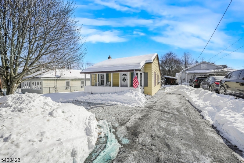 62 High Street Franklin, NJ 07416 - Photo 2 of 26