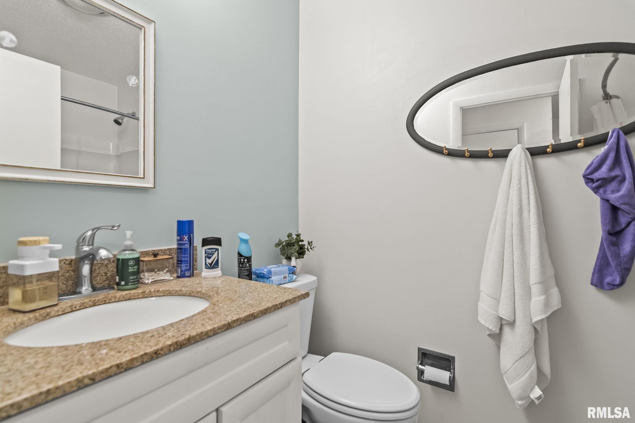 232 Dickinson Road Springfield, IL 62704 - Photo 10 of 39