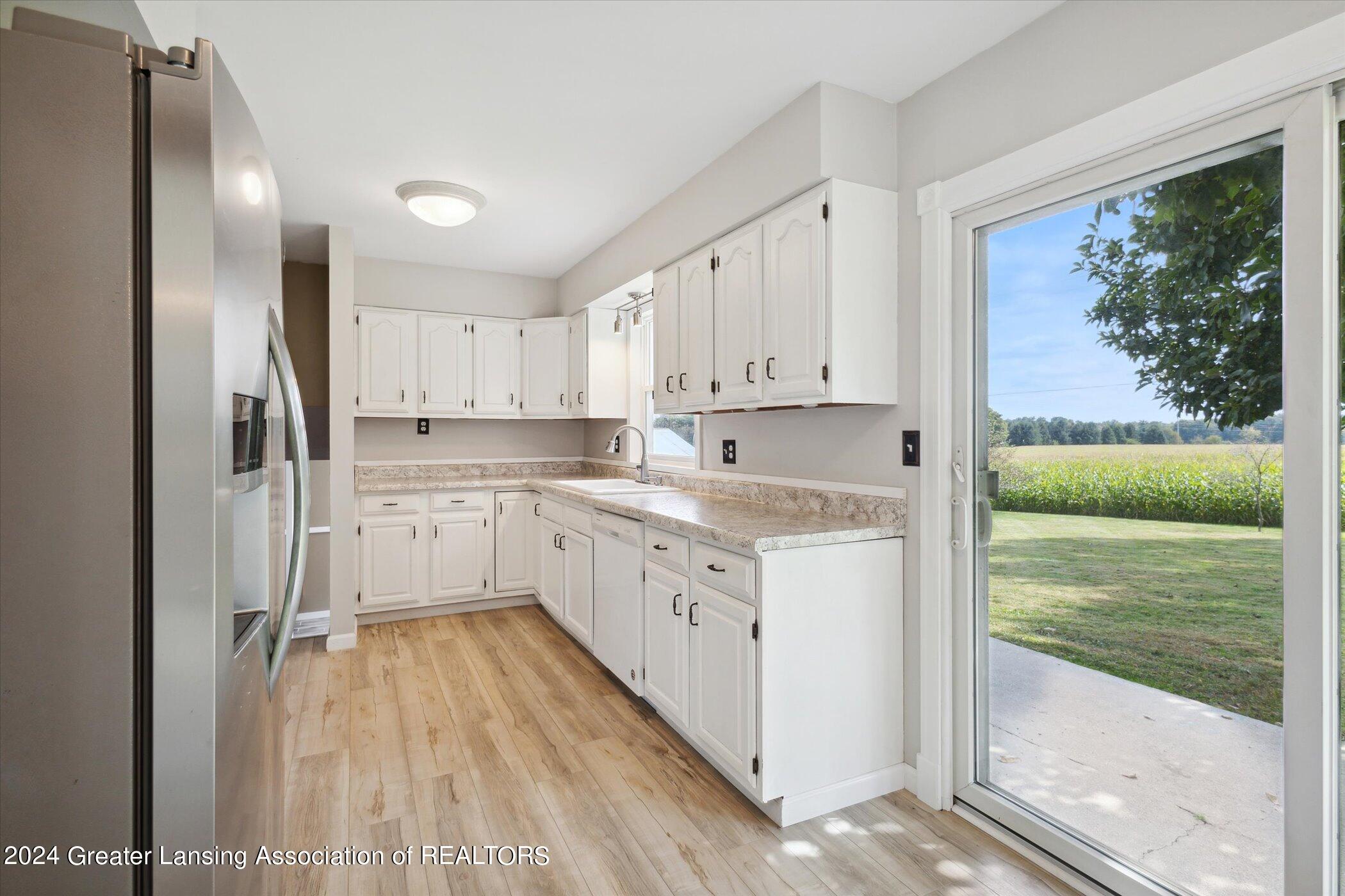 1399 West Kalamo Highway, Unit R2 Charlotte, MI 48813 - Photo 13 of 36 13-1399-W-Kalamo-Hwy-Charlotte-MI-48813-