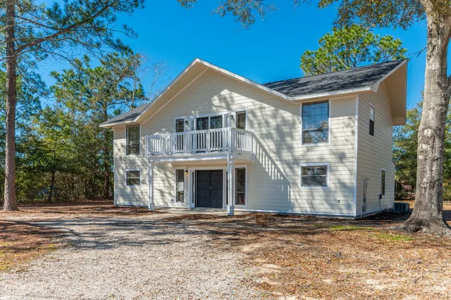$1,975 | 770 Lakeview Drive, DeFuniak Springs, FL 32433