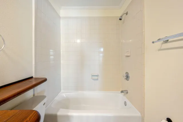 $1,975 | 770 Lakeview Drive, DeFuniak Springs, FL 32433