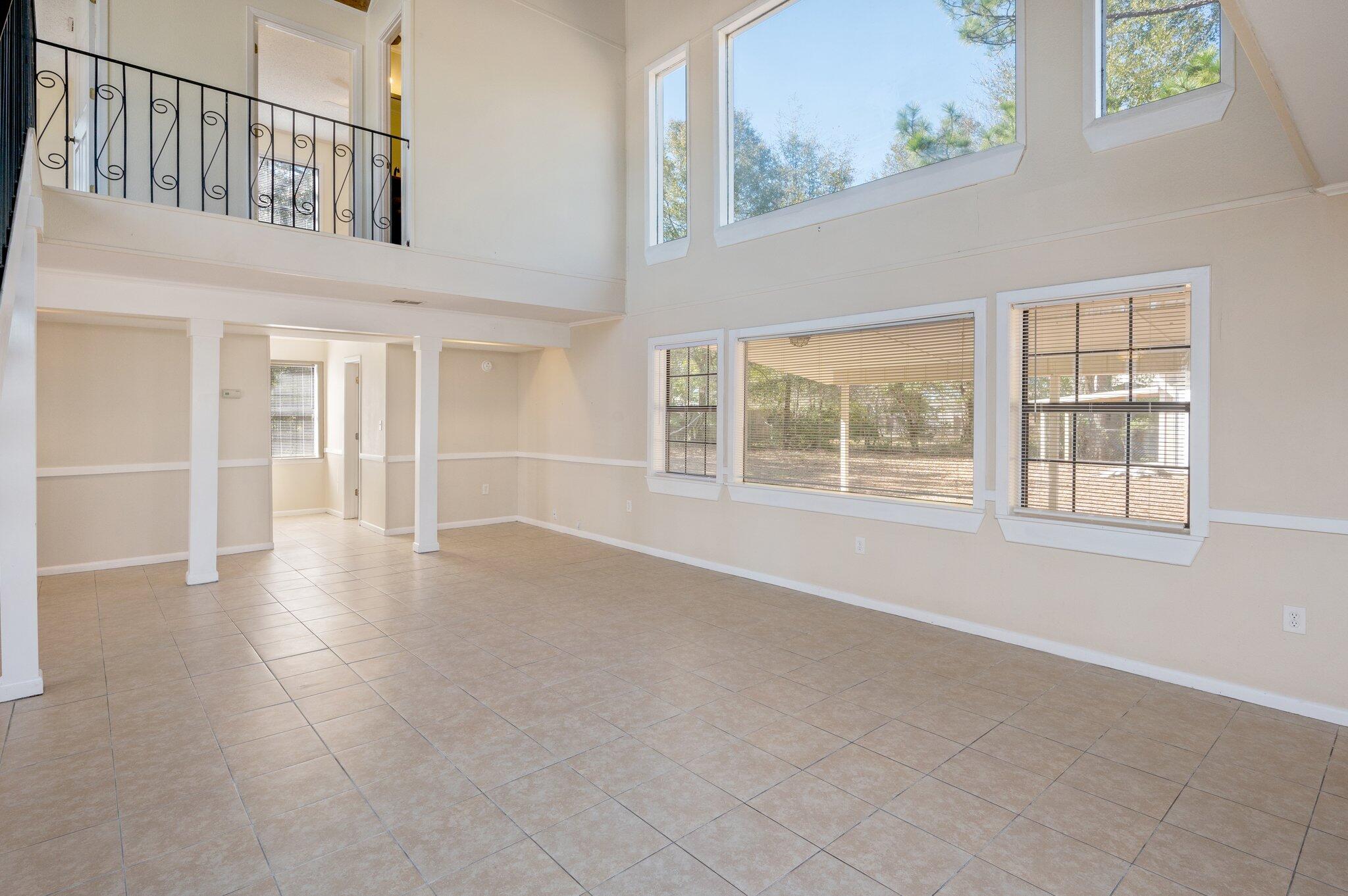 770 Lakeview Drive DeFuniak Springs, FL 32433 - Photo 5 of 33 5-web-or-mls-770 Lakeview Dr-01