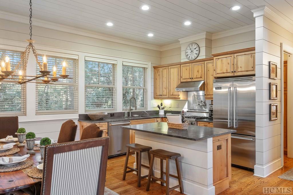 35 Hemlock Ridge Highlands, NC 28741 - Photo 6 of 48 Gallery Image 6