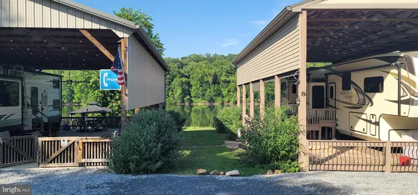 $170,000 | 3 & 4 Boo Boo Boulevard, Falling Waters, WV 25419