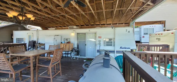 $170,000 | 3 & 4 Boo Boo Boulevard, Falling Waters, WV 25419