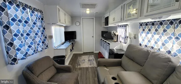 $170,000 | 3 & 4 Boo Boo Boulevard, Falling Waters, WV 25419