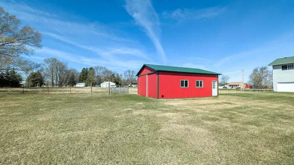 $529,900 | 700 38th Avenue Northeast, Austin, MN 55912